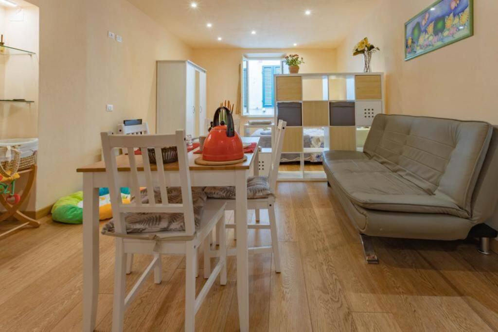 Apartament Luccadentro - Centro Storico Zewnętrze zdjęcie